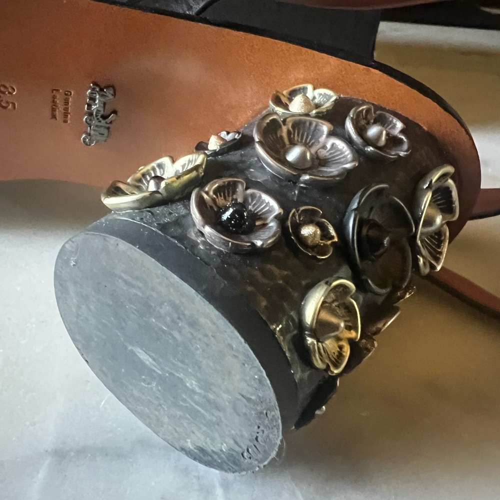 🥀 Coach Tea Rose Black Heels/Sandals - Picture 5 of 16